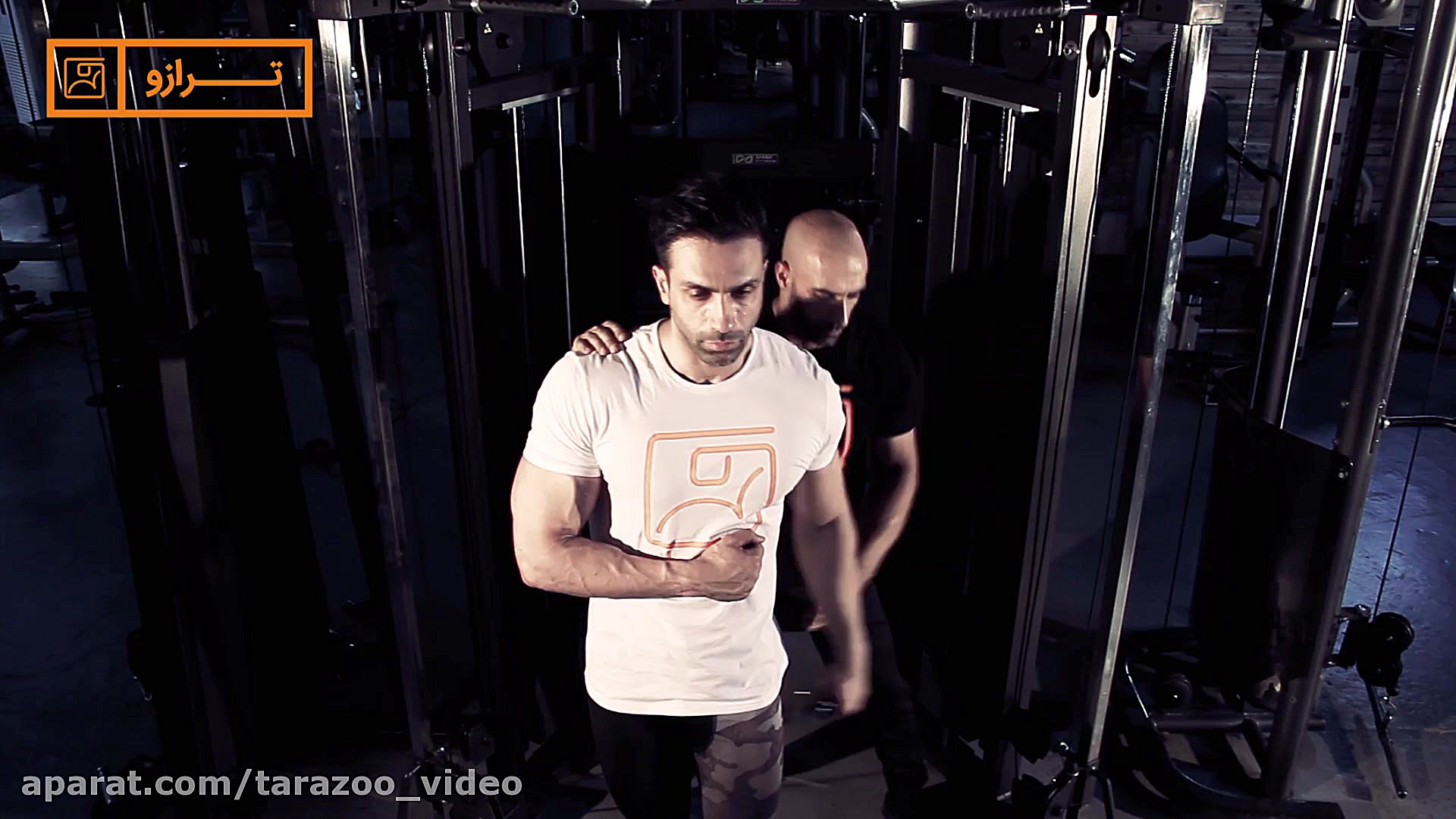 سرشانه نشر با سیم کش از پشت