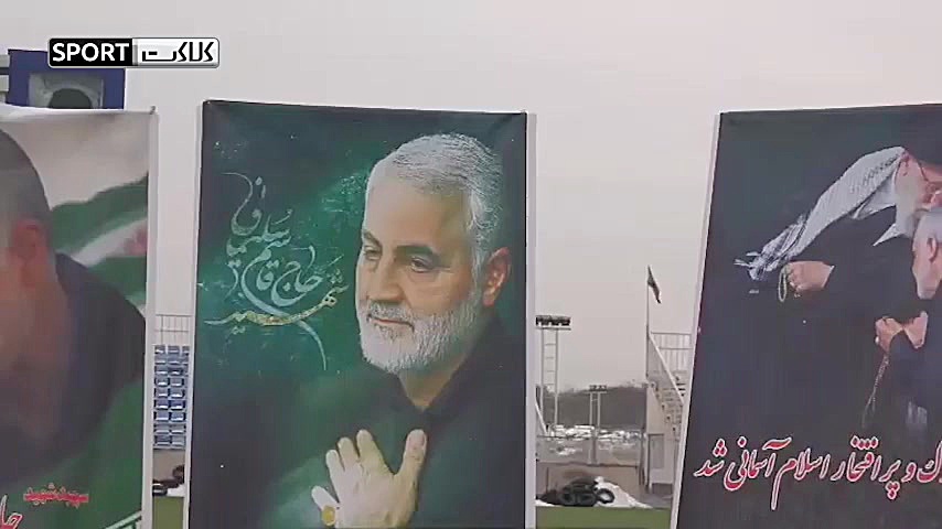 ادای احترام بازیکنان تراکتور ب...