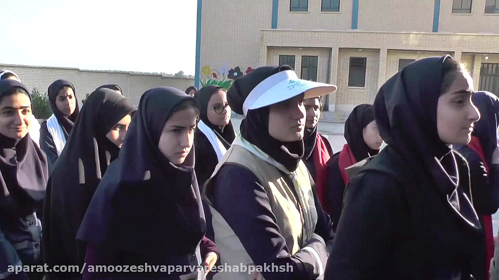 بازدید مدیرکل آموزش و پرورش اس...