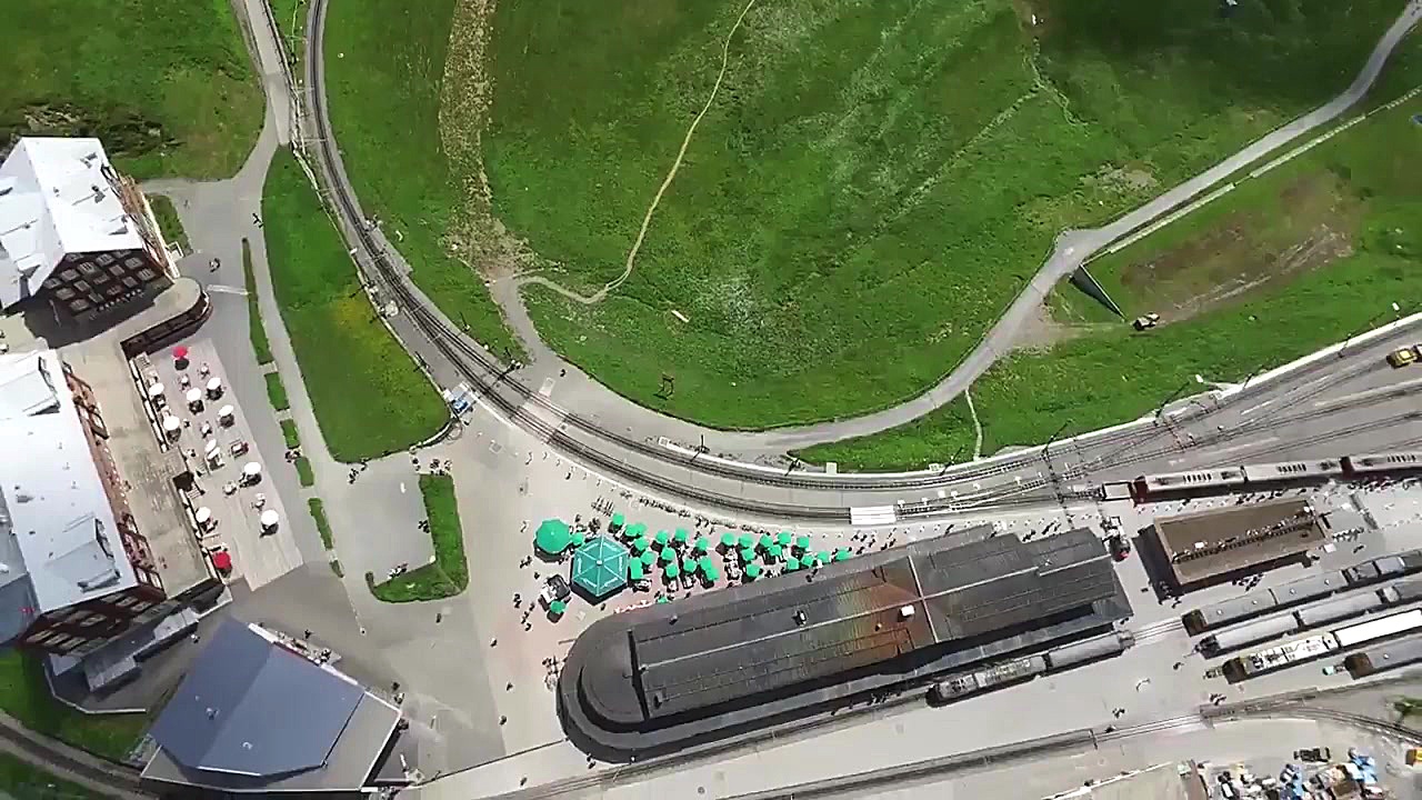 بام اروپا کجاست؟ نگاهی به منطق...