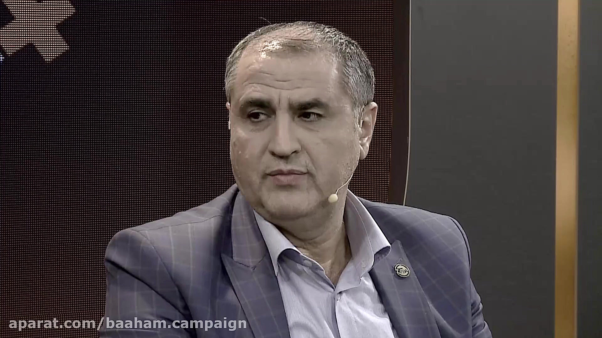 خانمها این خودتون هستید که سقف...