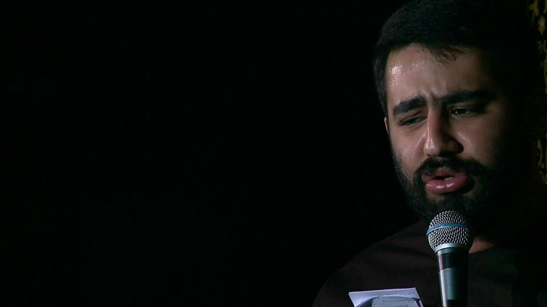 زمینه ( دلارو با غمت سوزوندی )...