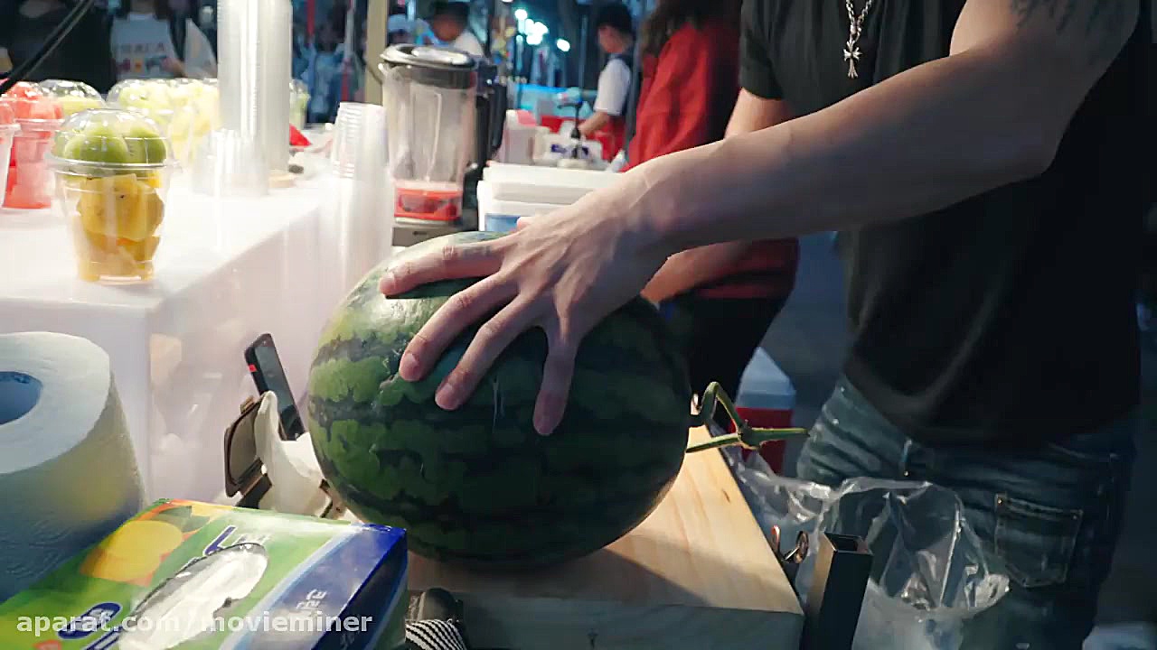 مهارت شگفت انگیز برش میوه ها