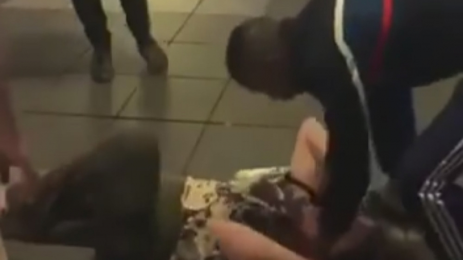 برخورد وحشیانه پلیس غرب با یک...