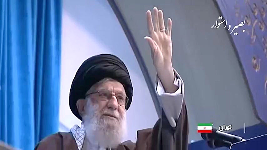 جمعیت حاضر در نماز جمعه تاریخی...