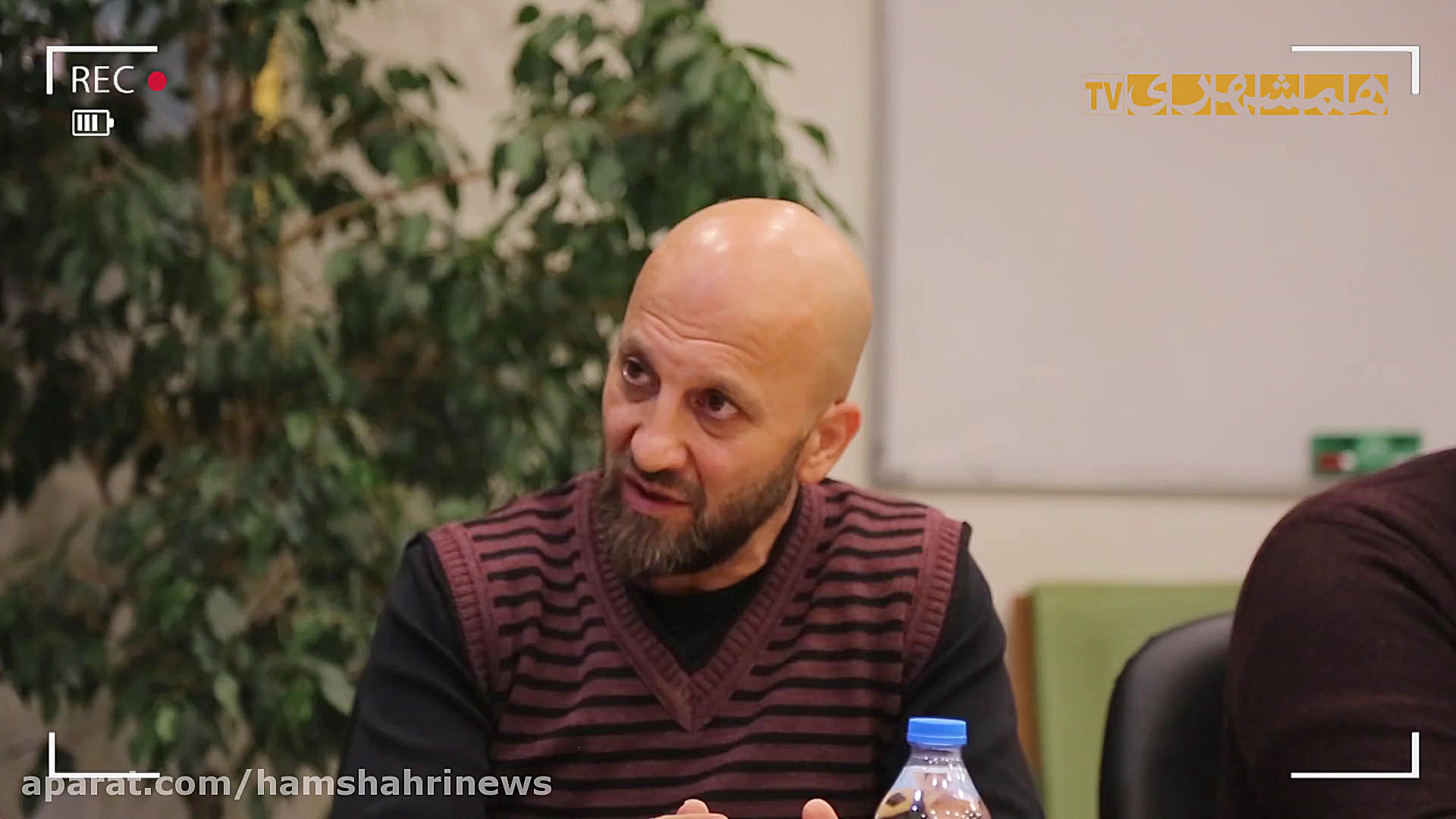 بازديد پيروزحناچي از روزنامه ه...