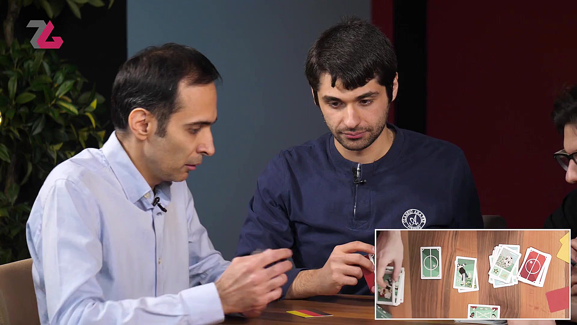 نیم نگاه رومیزی زومجی: فوتبال...