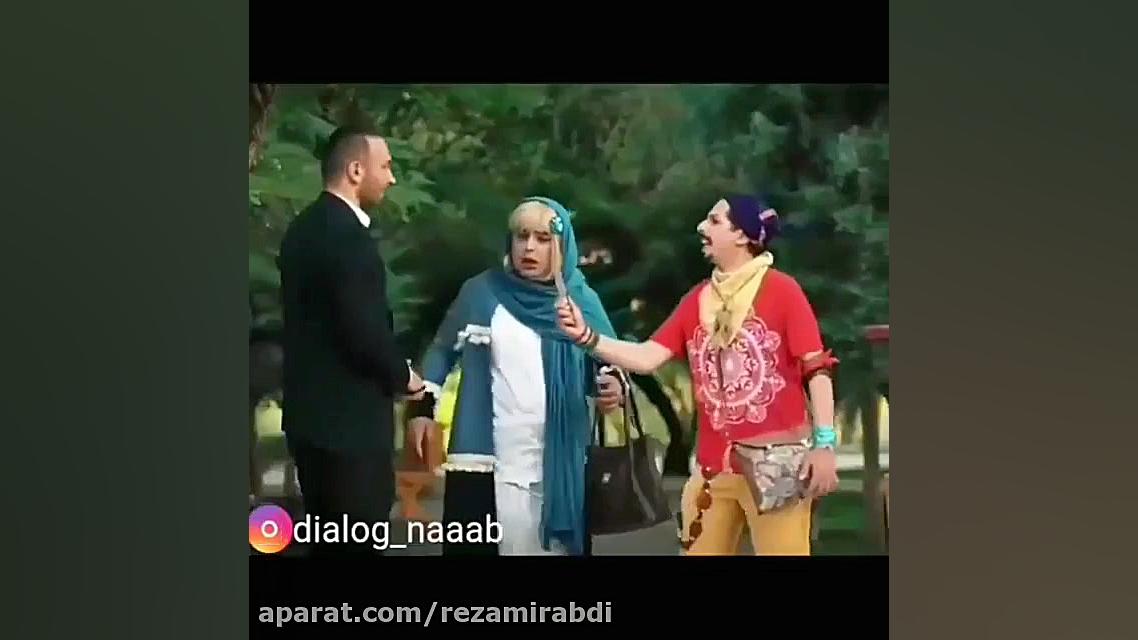 لباس زن پوشیده تو خیابون راه م...