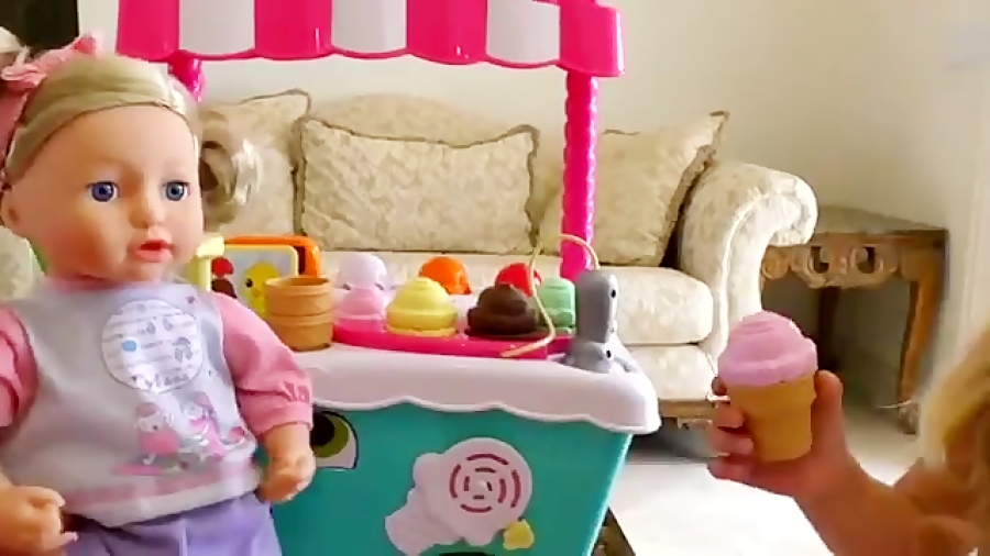 Diana Pretend Play with ice cr...