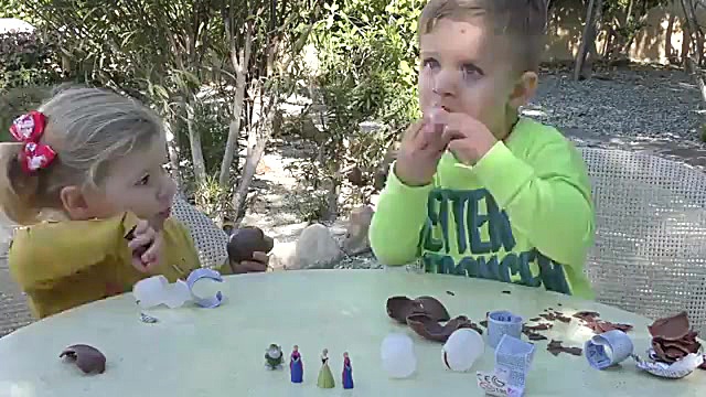 فیلم Uncacking Eggs Surprise F...