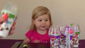 دیانا با استفاده از جعبه اسباب...