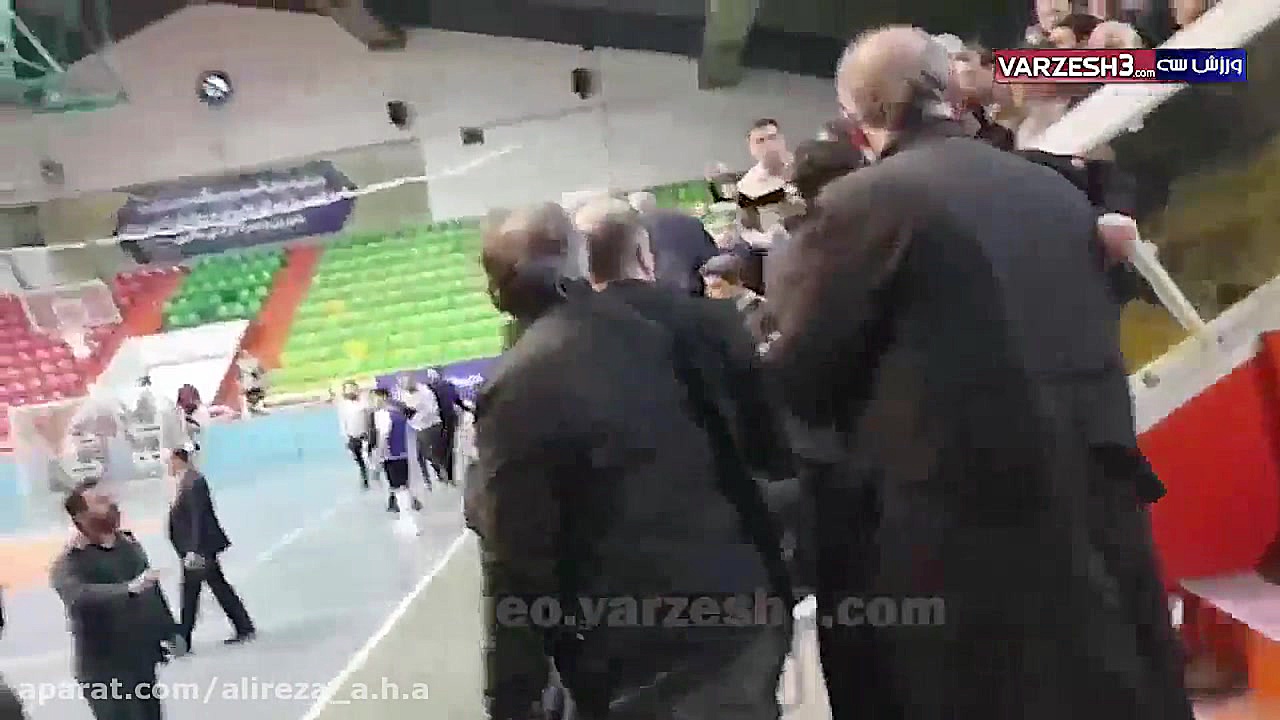 درگیری در بازی شهروند ستارگان...