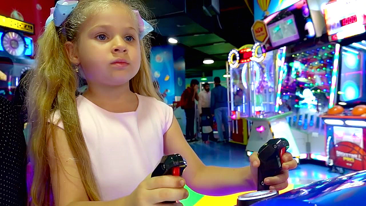 بازی دیانا و روما... دیانا در...