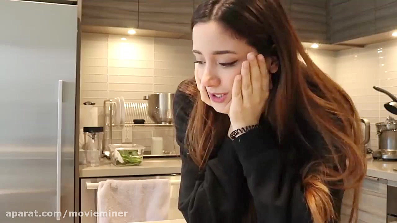 میا پلیز Mia Plays  برف بازی ت...