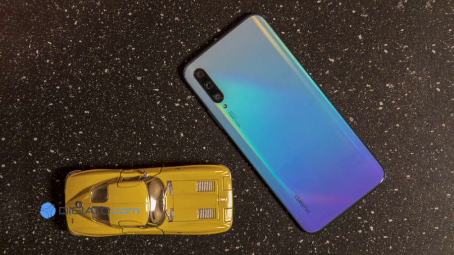 جعبه گشایی و&zwnj; نگاه نزدیک...