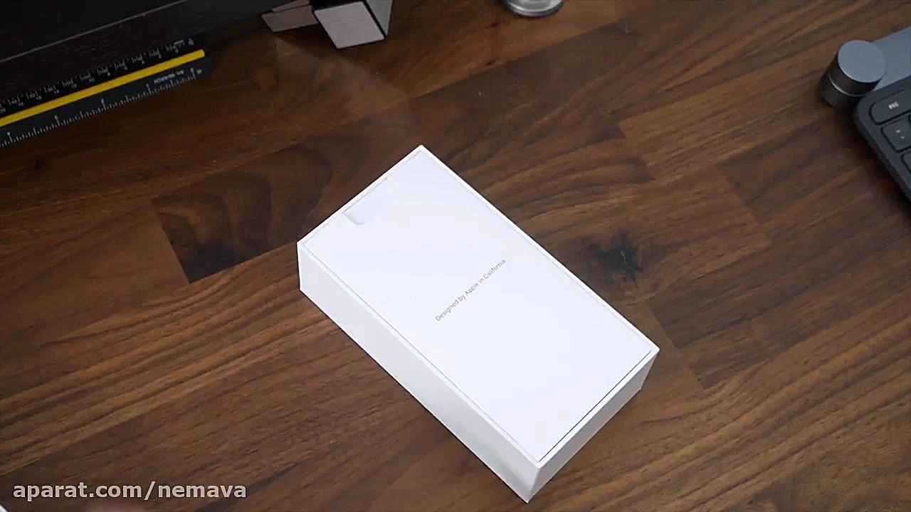 آنباکسینگ اپل آیفون XS