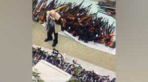 جمعه بازار اسلحه