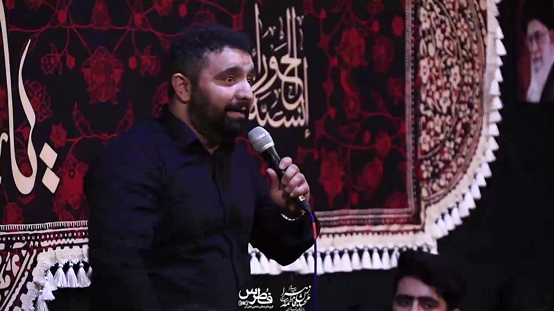 دل تورا آینه صدق و صفا میداند...