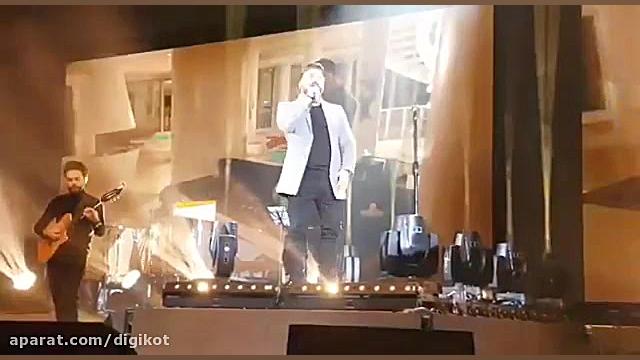 بابک جهانبخش  اجرای زنده ی آهن...