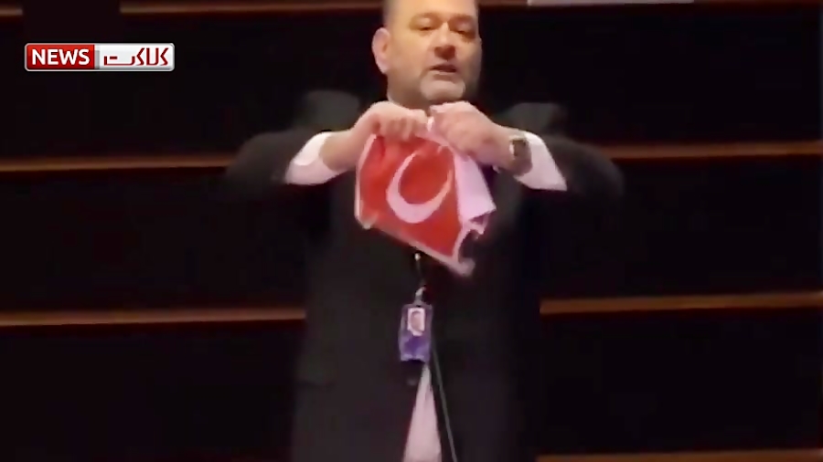 توهین عجیب نماینده یونان به پر...