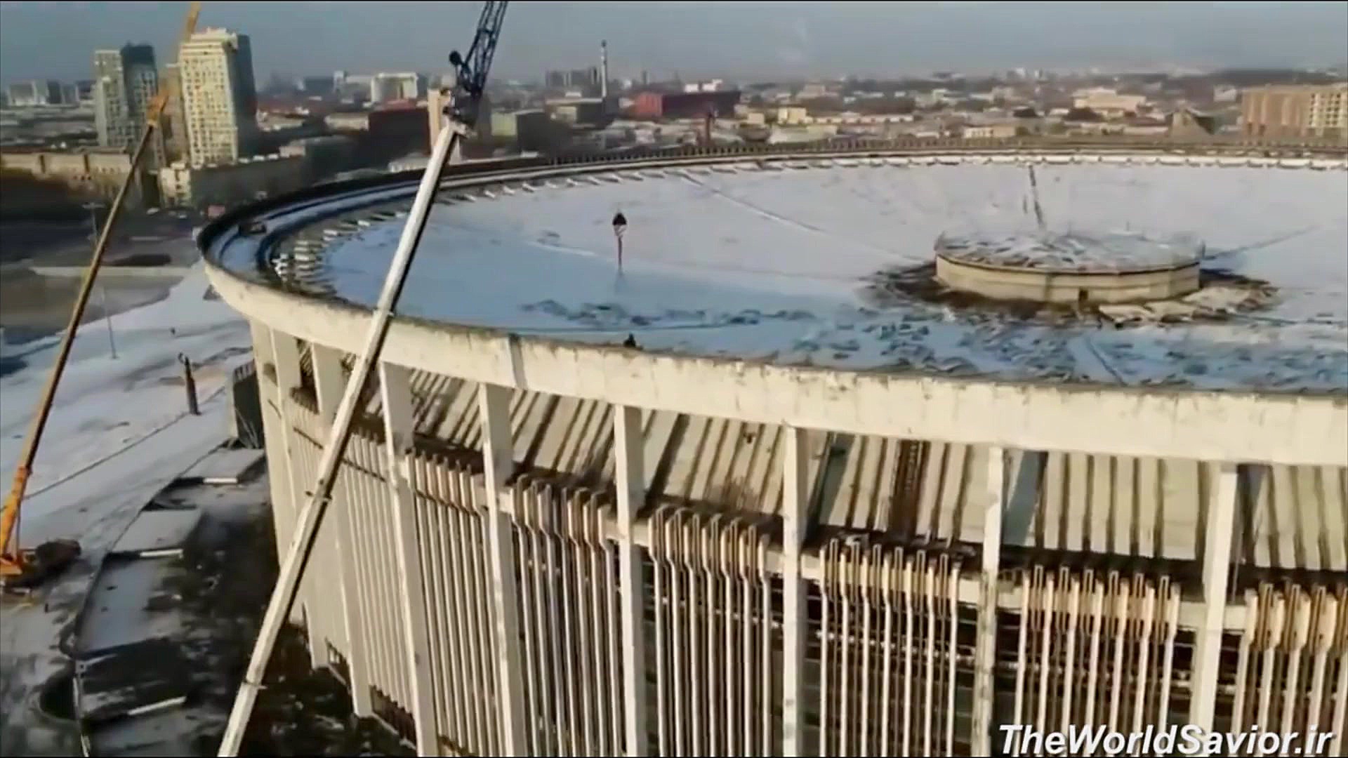 نابودی چند ثانیه ای استادیوم س...