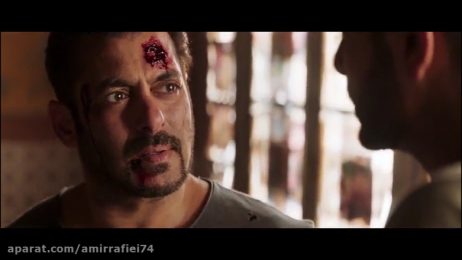 دانلود فیلم تایگر زنده است با...