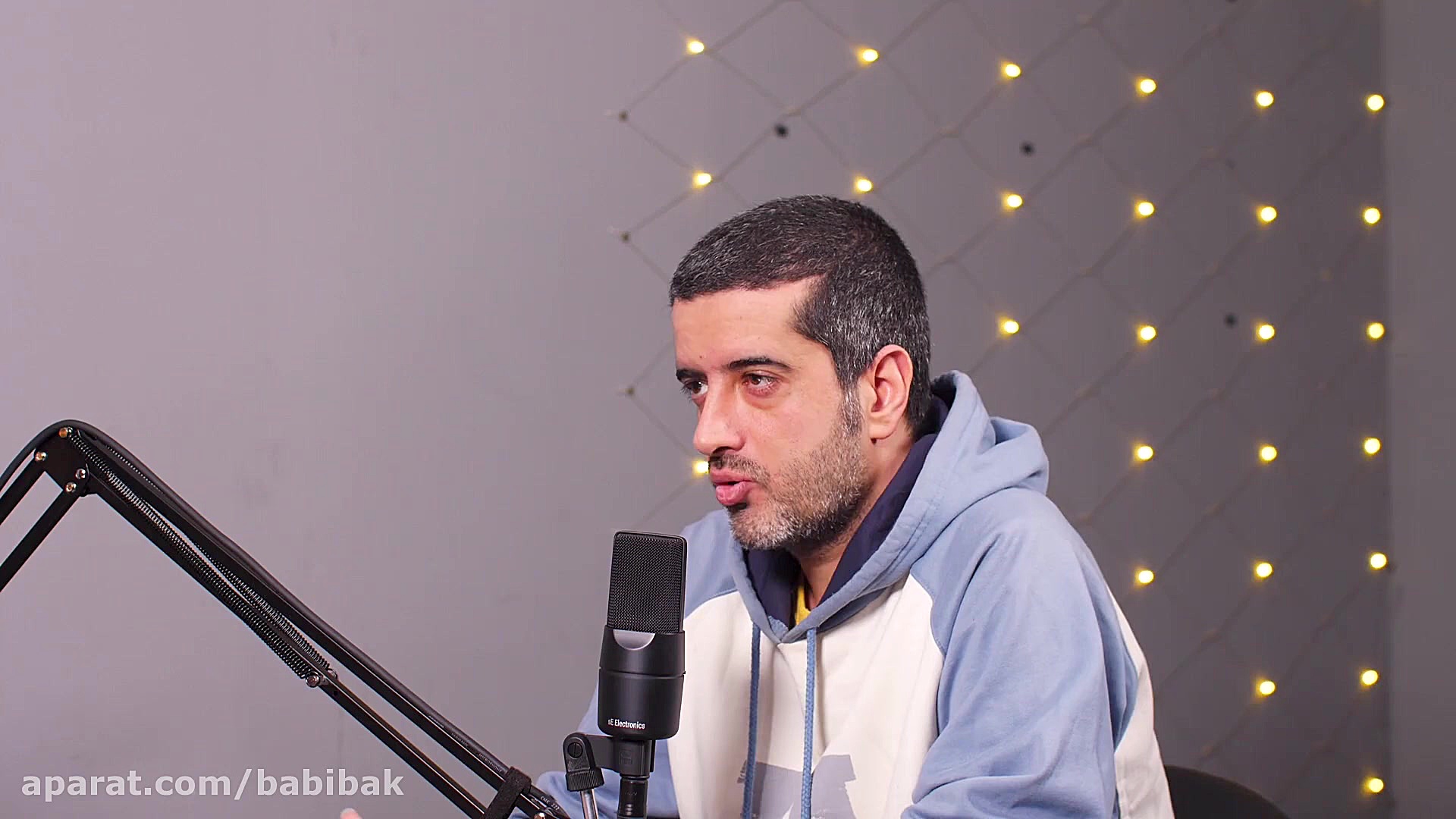 میتونیم فیلم رو نقد کنیم؟ &quo...