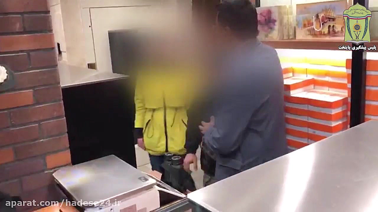 فیلم لحظه تسلیم شدن عامل گروگا...