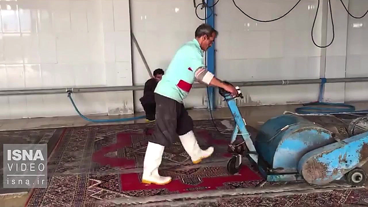 فرش ها در قالیشویی ها چگونه شس...