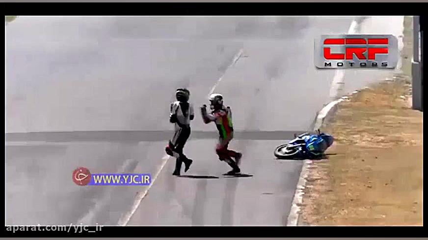 درگیری عجیب دو موتورسوار در پی...
