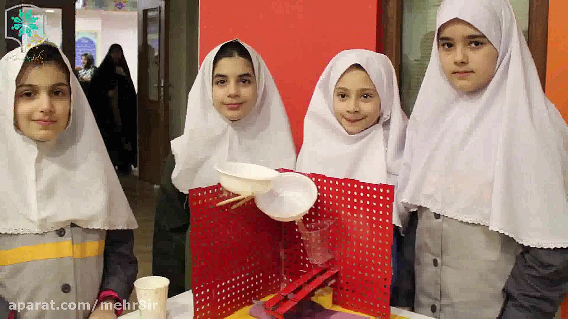 نمایشگاه دست سازه های دانش آمو...