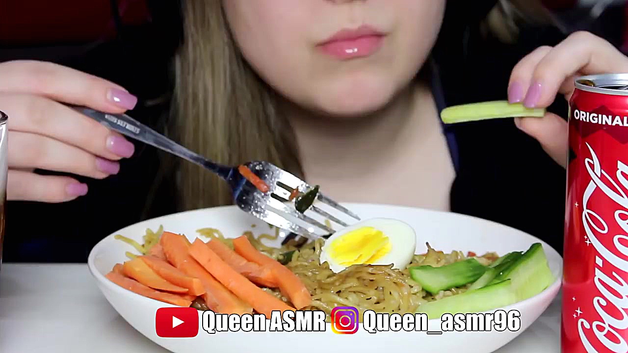 چالش غذا خوری  فود اسمر FOOD A...