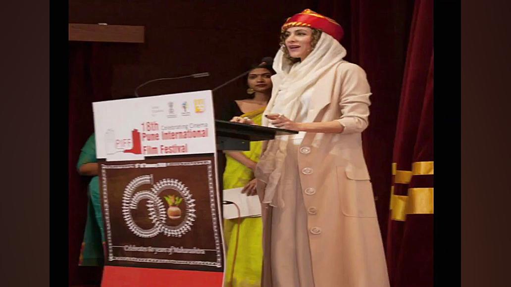 ویشکا آسایش داوربخش بین الملل...