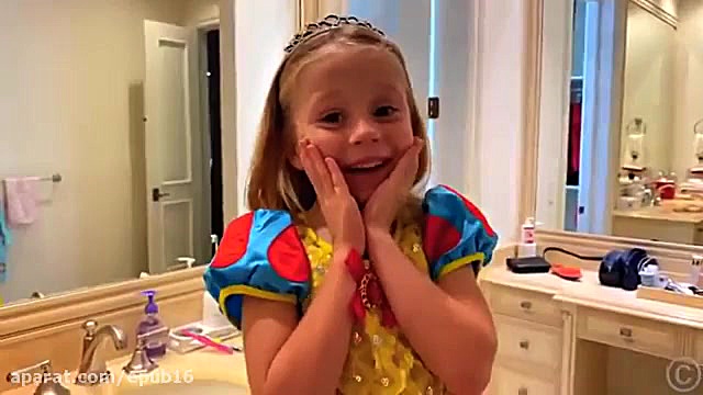 استیسی و بابایی این داستان رفت...