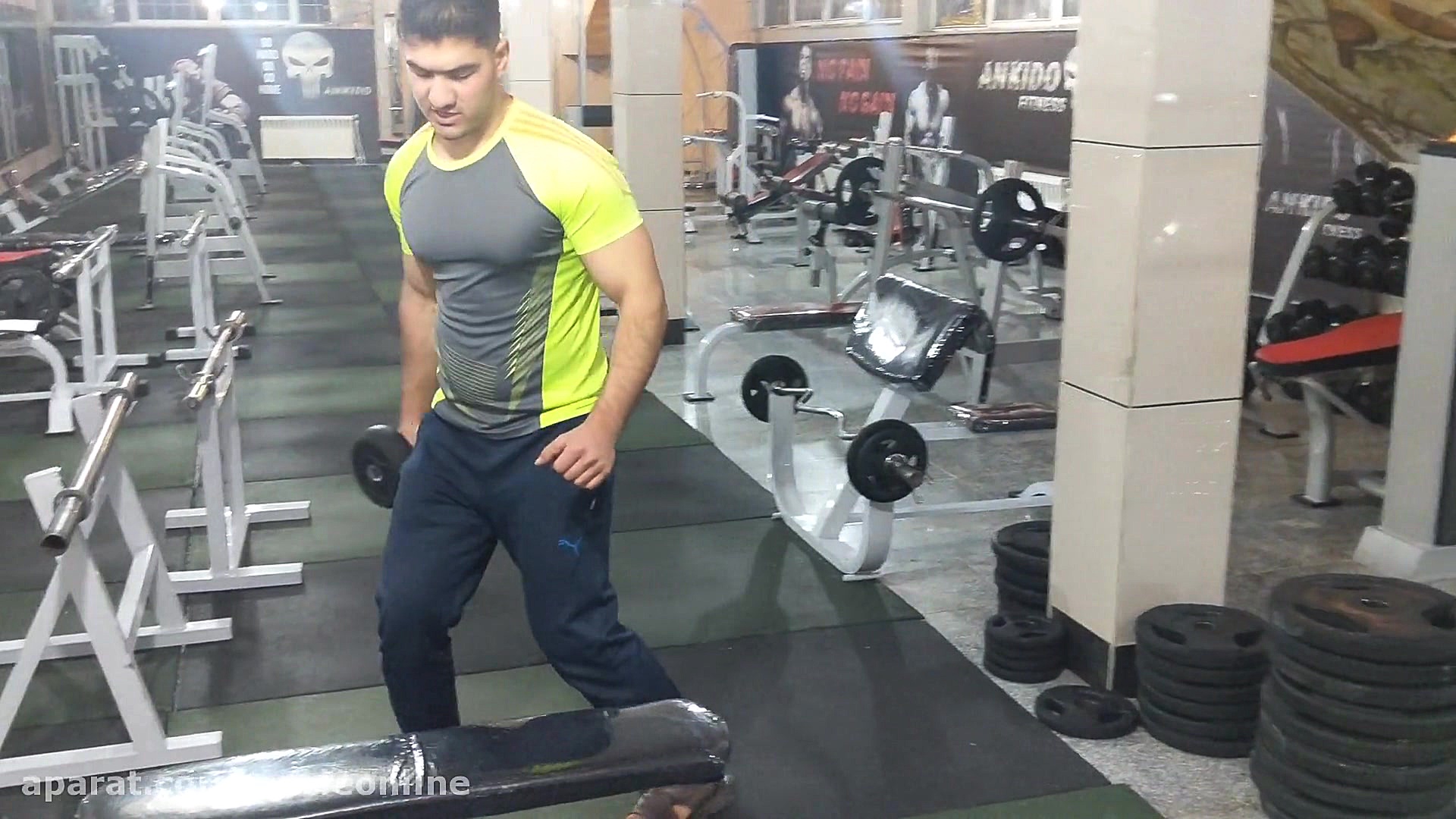 آموزش حرکت مچ دمبل