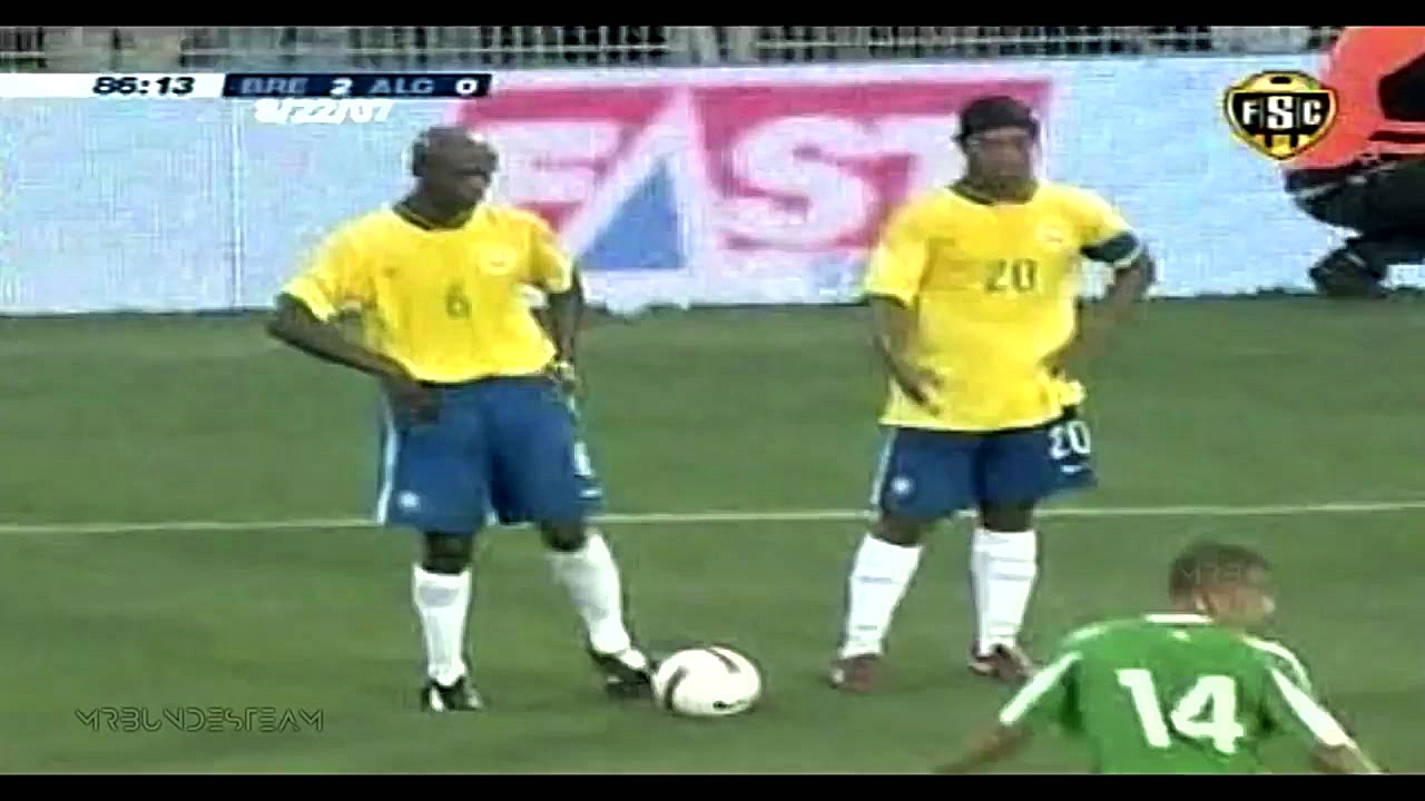 رونالدینیو ستاره درخشان تیم مل...