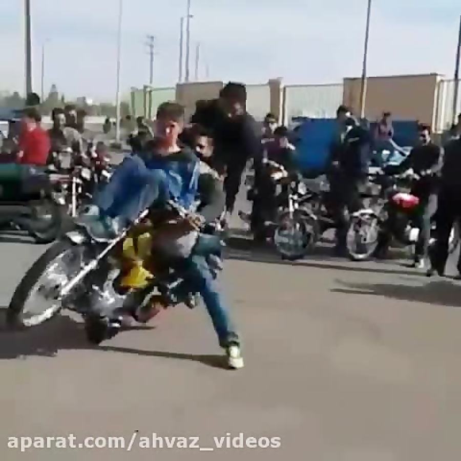 حرکات نمایشی تک چرخ با موتور 6