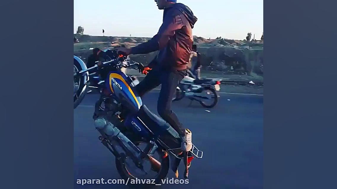 حرکات نمایشی تک چرخ با موتور 8