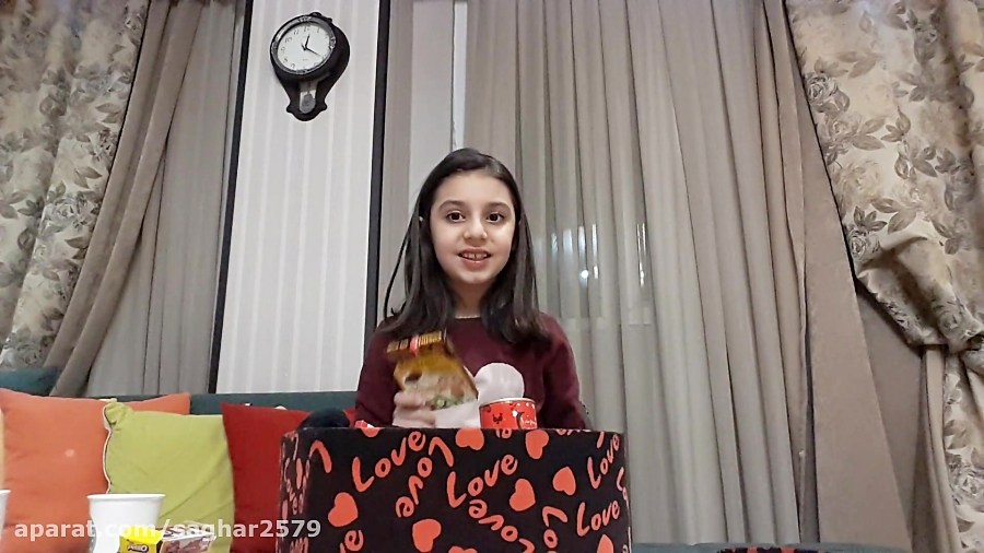 آوین و هدیه روز ولنتاین