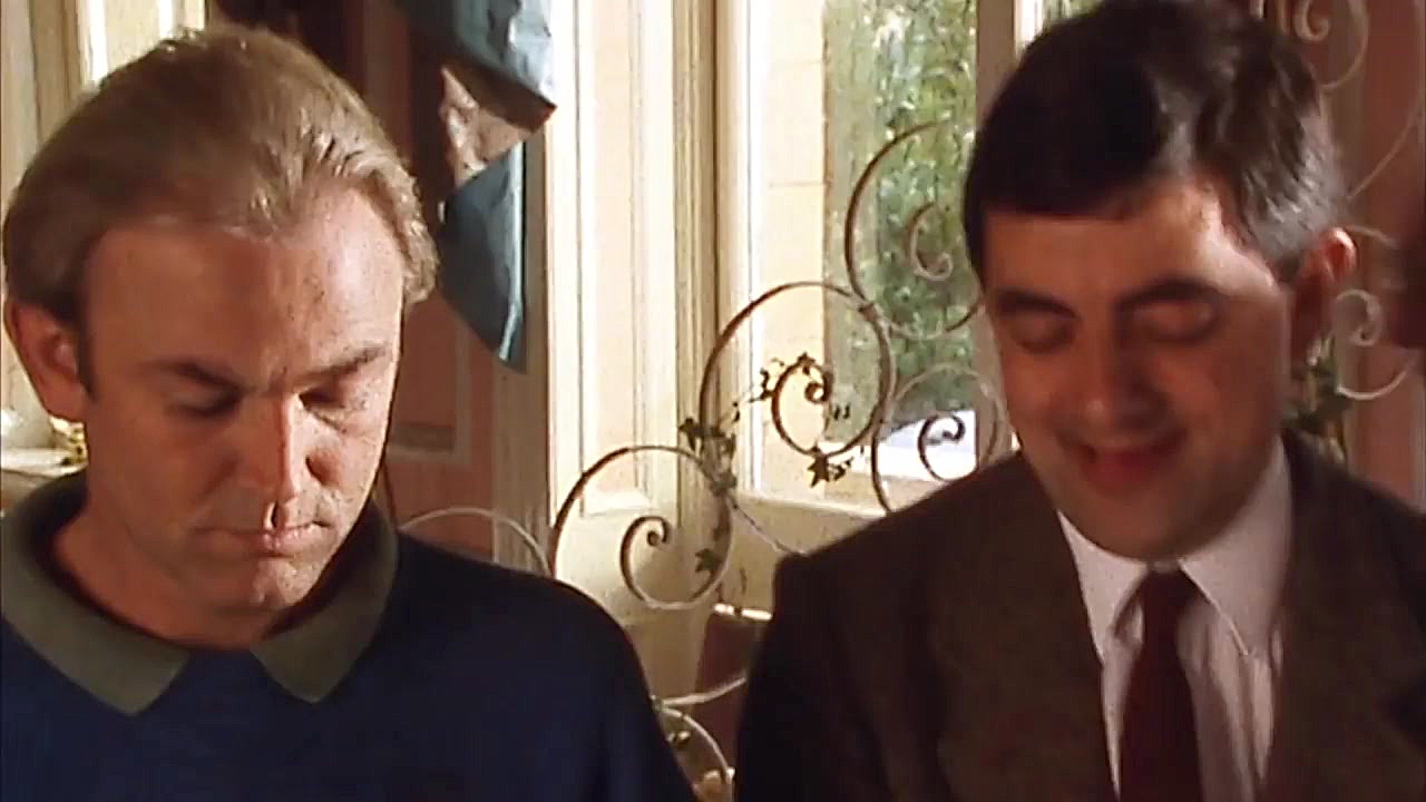 مستربین  بمب خنده