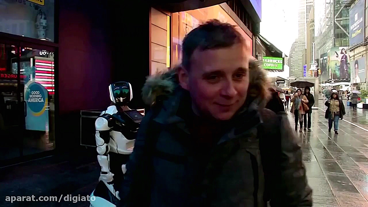 استقرار ربات سخنگو در میدان تا...