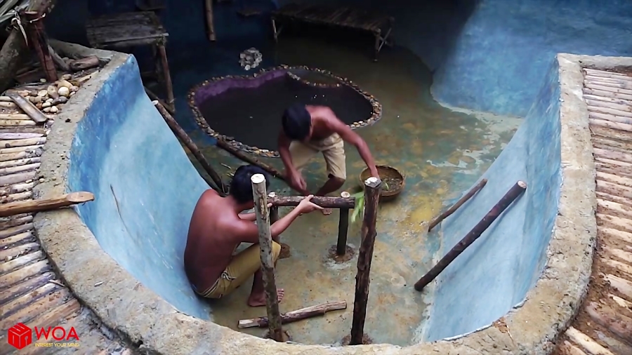 باشگاه بدنسازی پسران جنگل در ح...