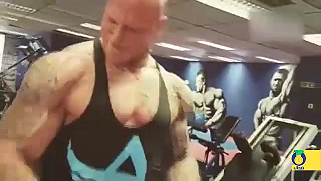 مقایسه دو غول بدنسازی بازیگر ج...