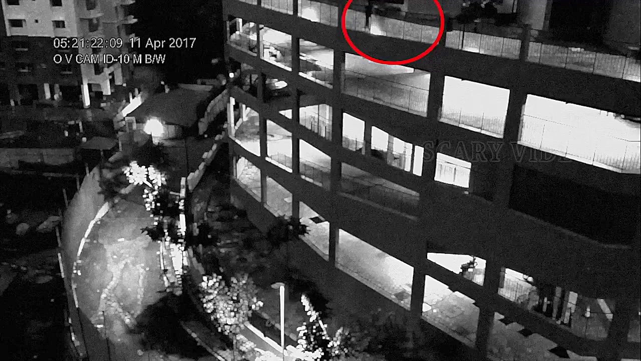 Real Video Of Ghost Spotted In...