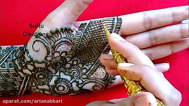 نقش حنا روی دست عروس 2