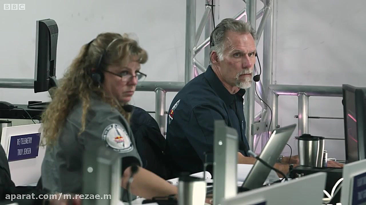 پریدن از فضا به زمین !