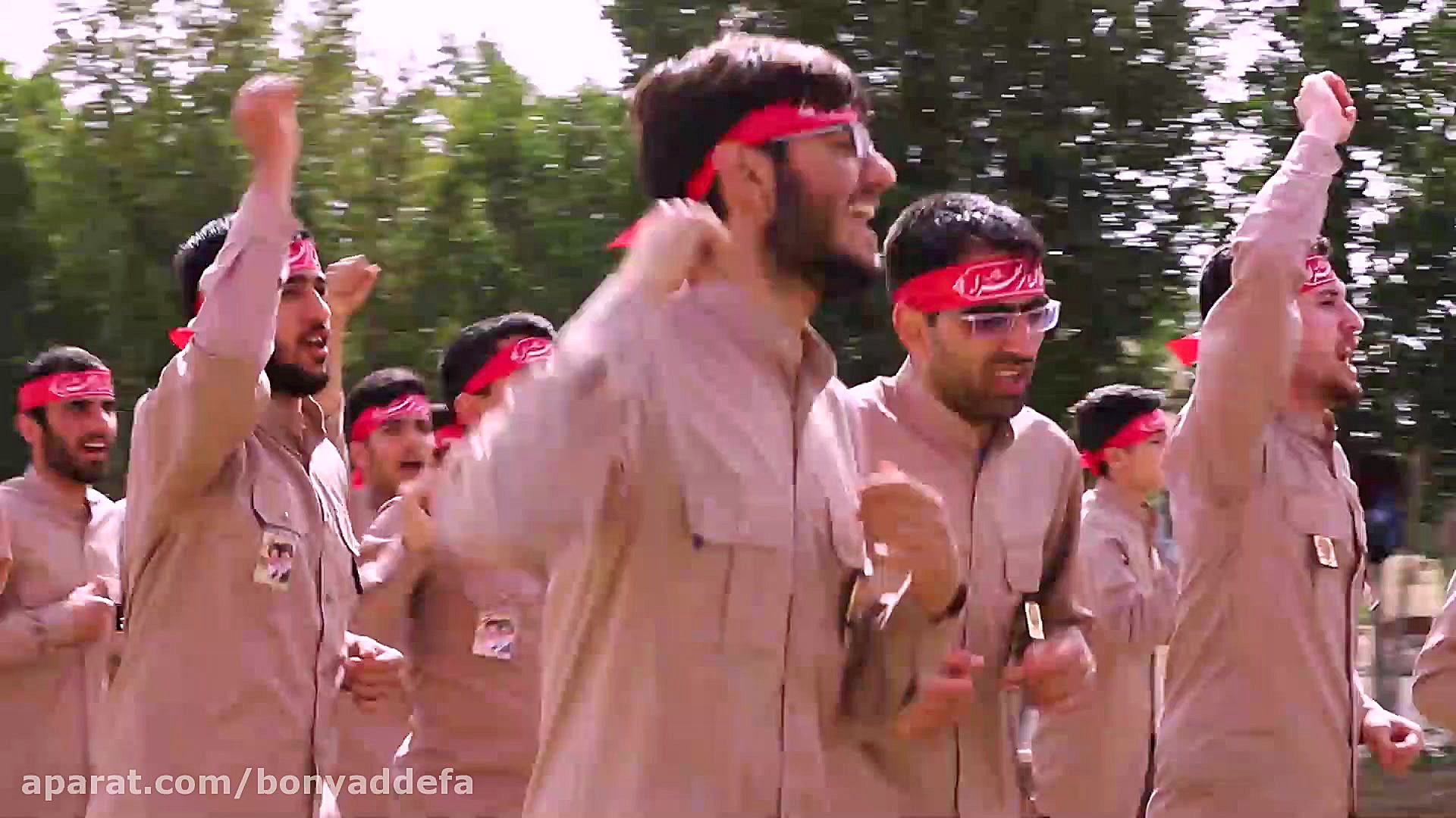 لباس خاکی ها