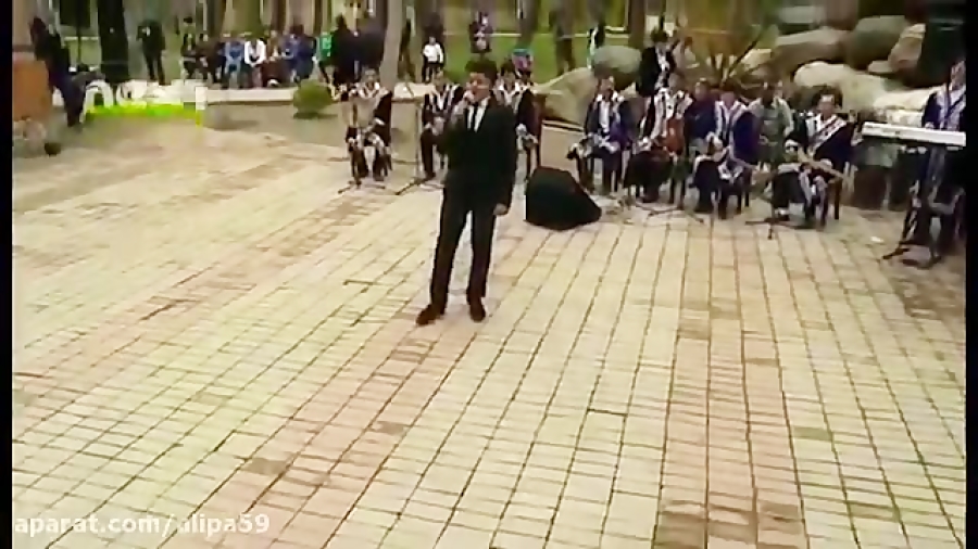 آهنگ مادر با صدای نوجوان تاجیک...