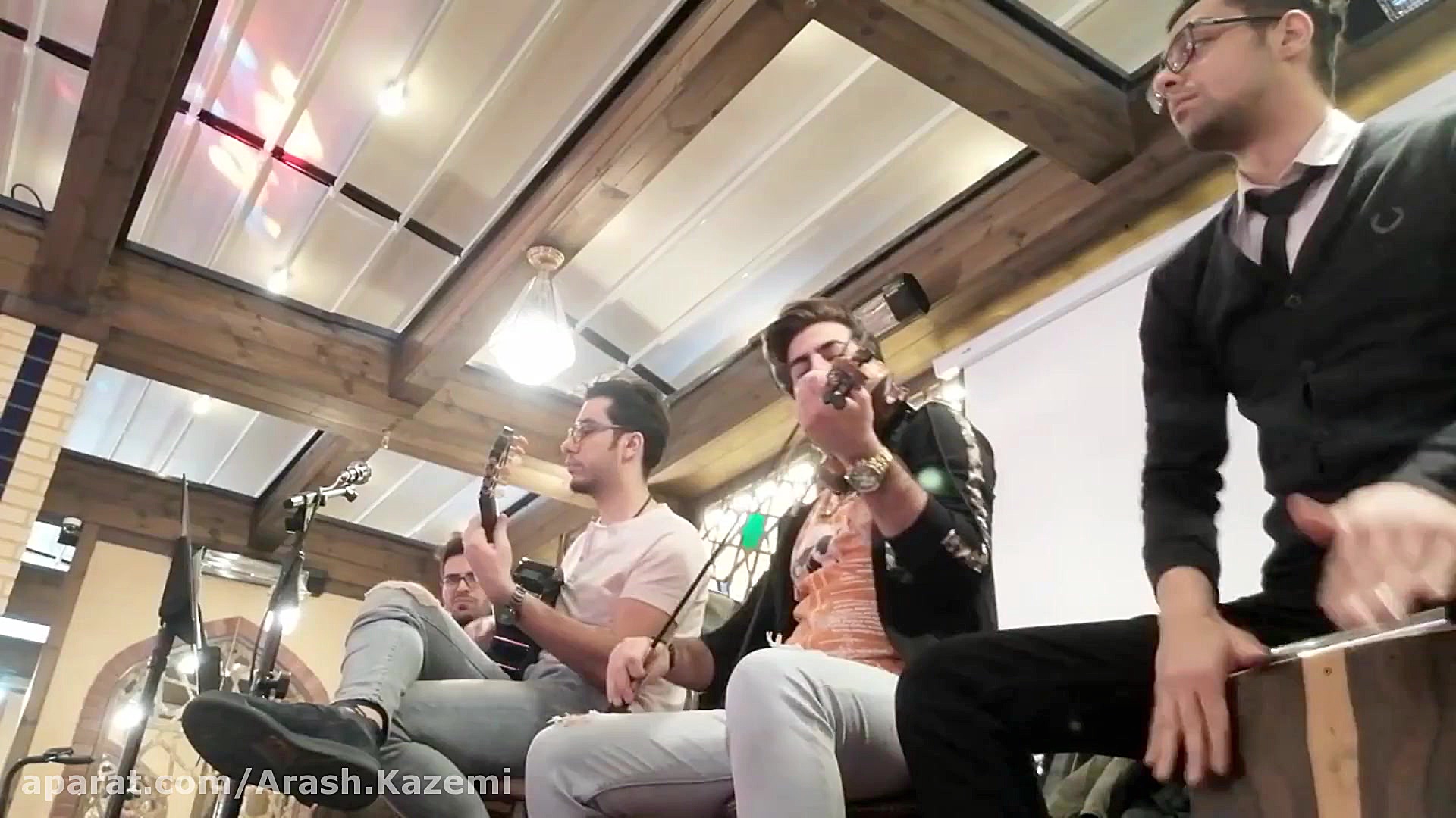 دو پنجره (گوگوش)