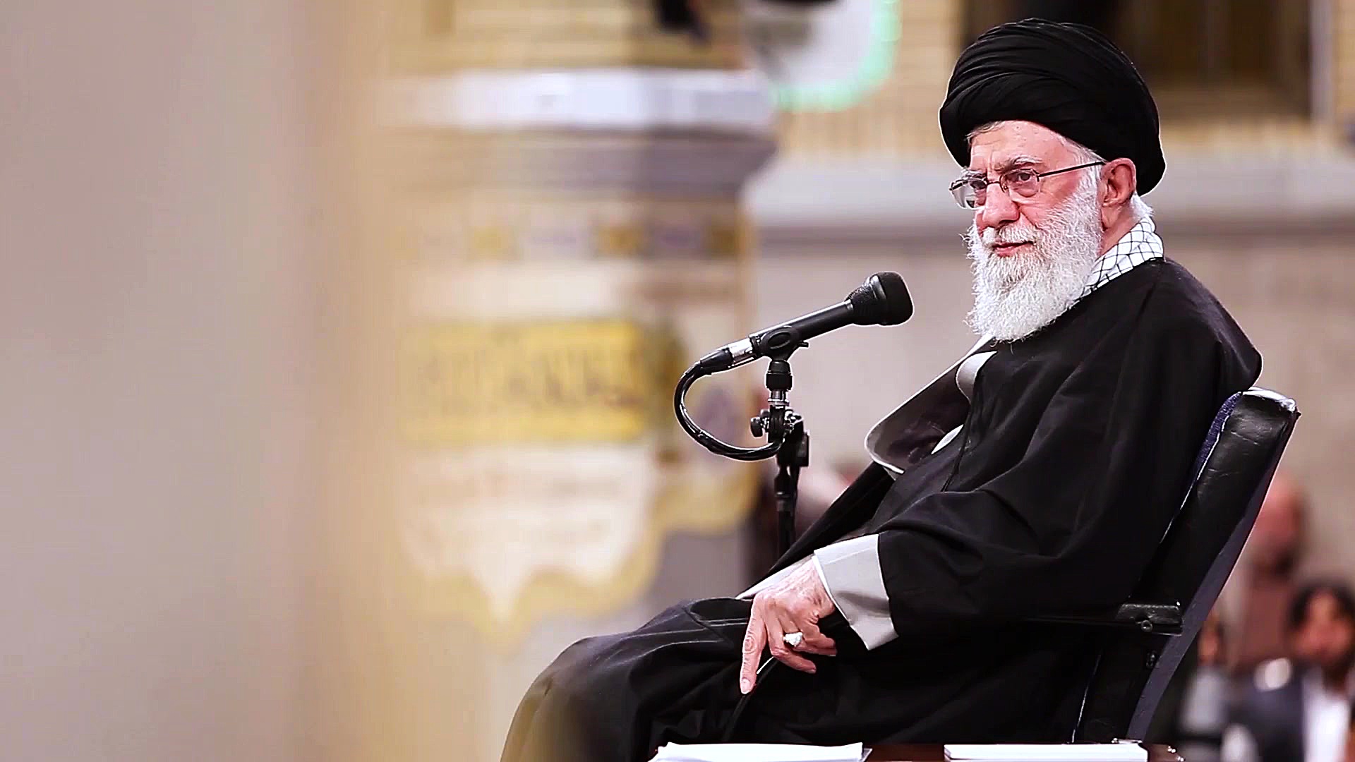 فیلم کامل مداحی آقای احمد بابا...